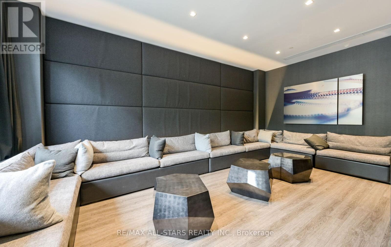 1001 - 609 Avenue Road, Toronto, Ontario  M4V 0B1 - Photo 26 - C12954482
