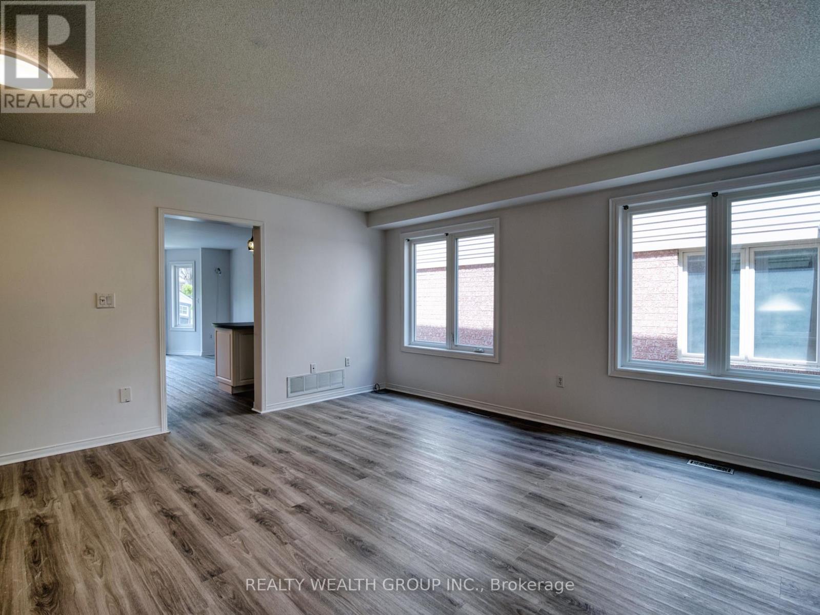 11 Birchcliffe Drive, Brampton, Ontario  L6Z 4T3 - Photo 5 - W13433246