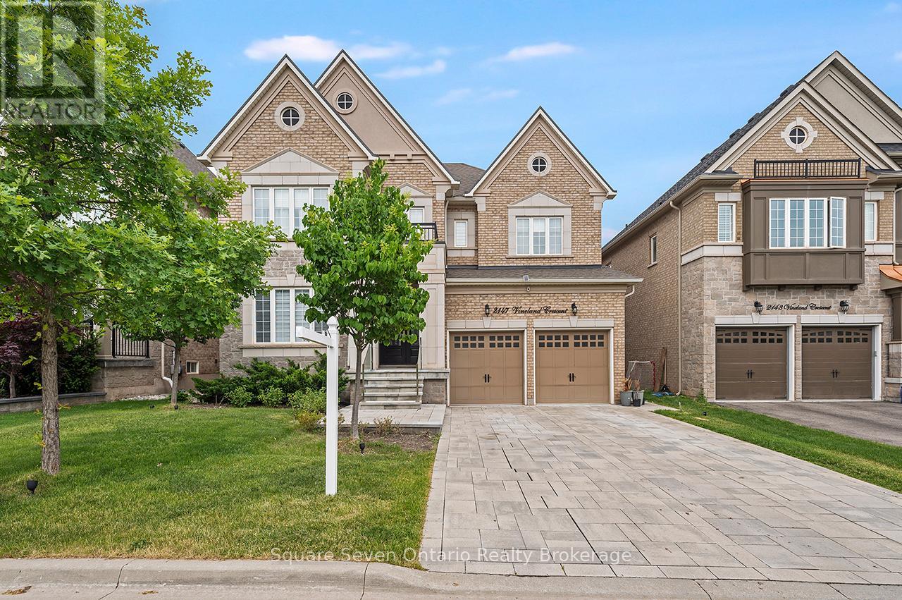 2147 Vineland Crescent, Oakville, Ontario  L6H 0J6 - Photo 1 - W13433270