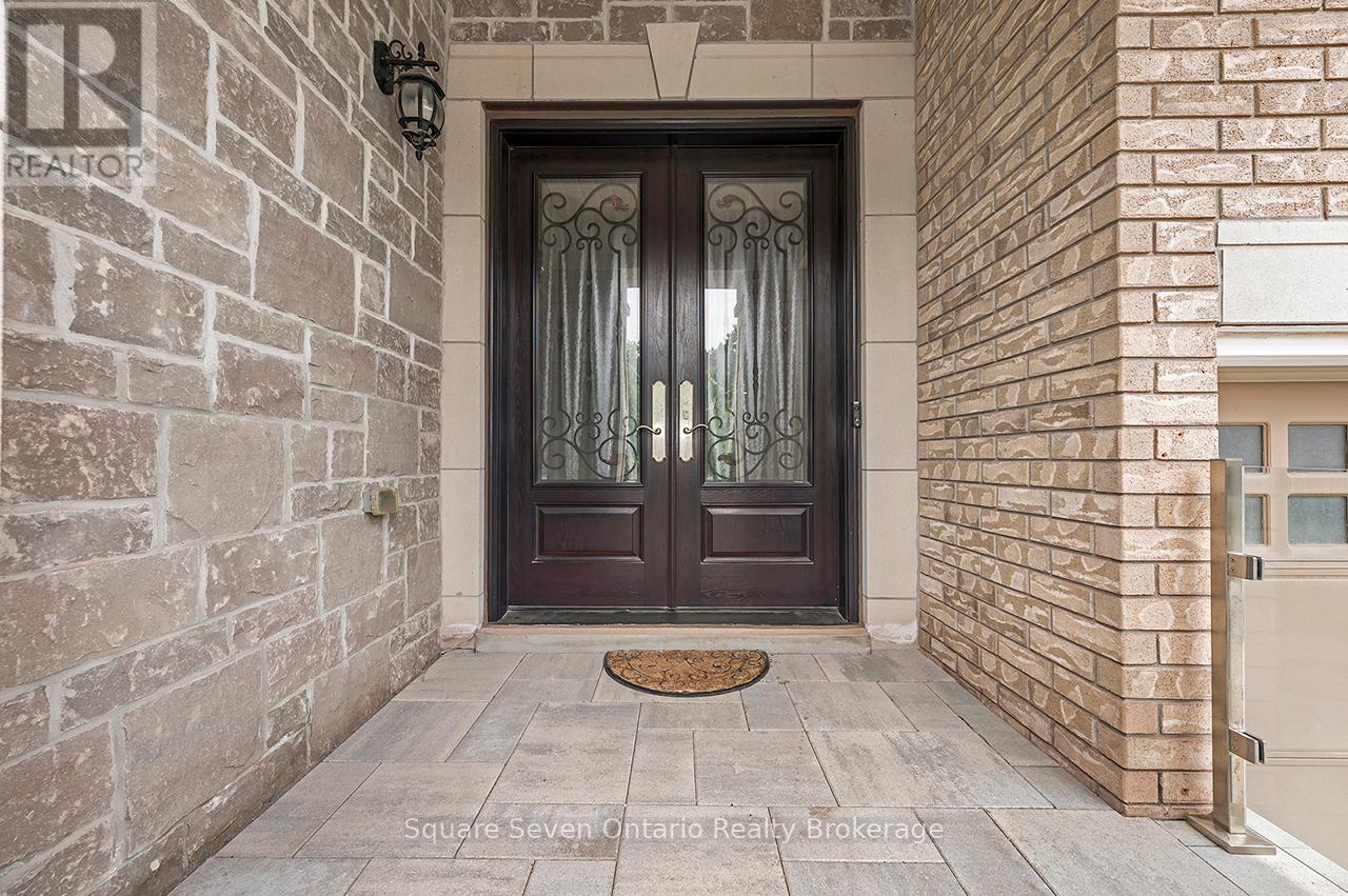2147 Vineland Crescent, Oakville, Ontario  L6H 0J6 - Photo 3 - W13433270