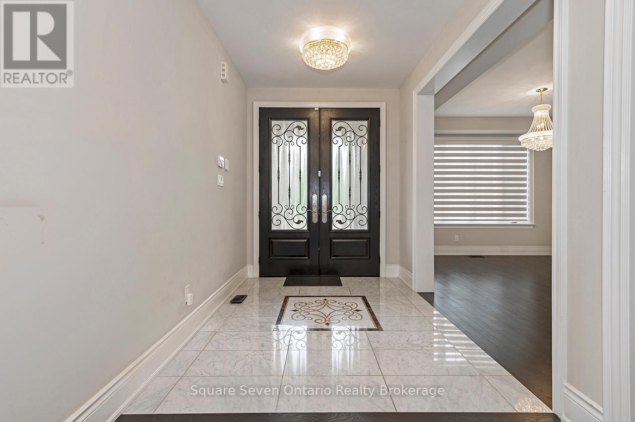 2147 Vineland Crescent, Oakville, Ontario  L6H 0J6 - Photo 8 - W13433270