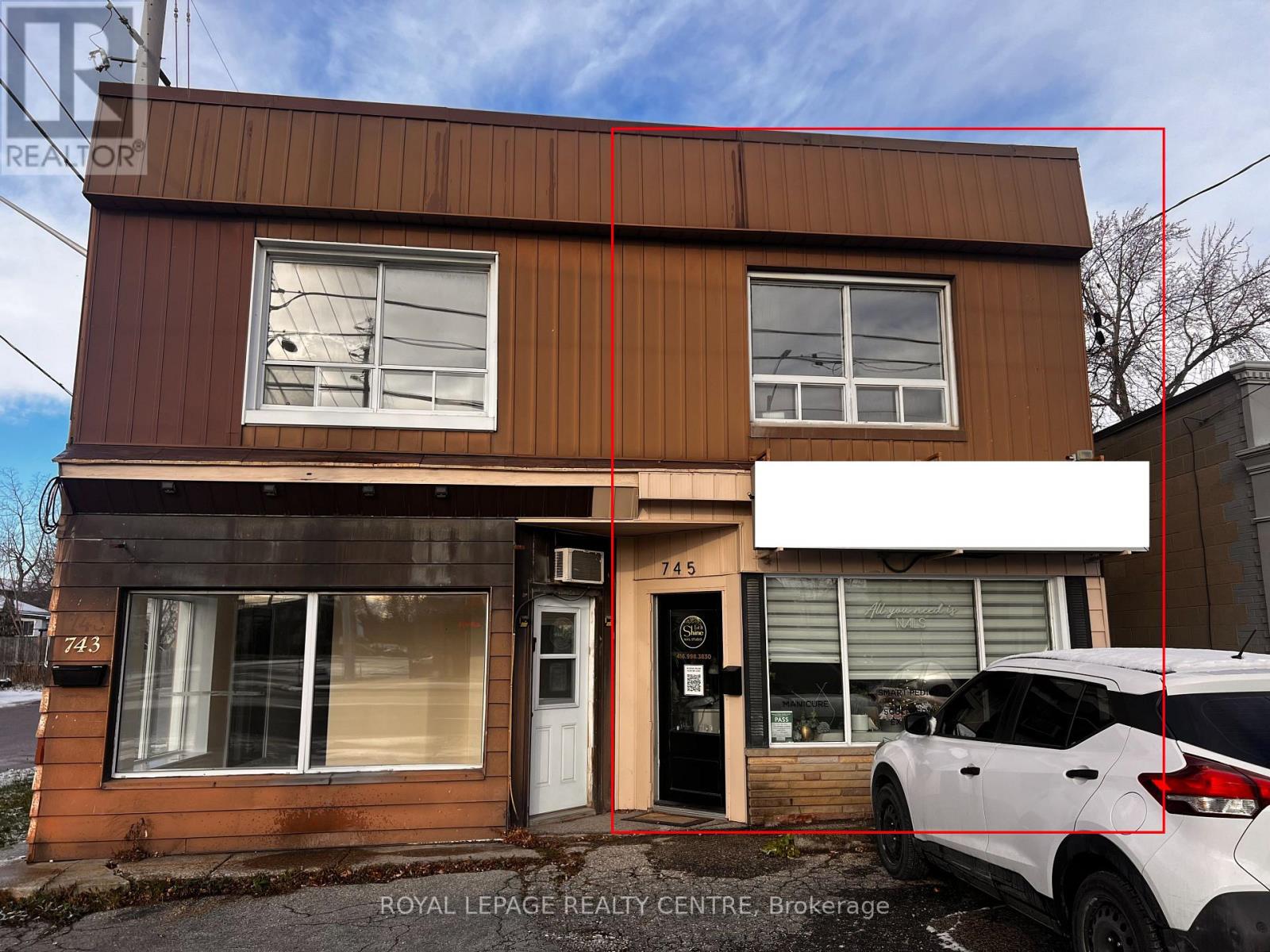 B - 745 Lakeshore Road E, Mississauga, Ontario  L5E 1C6 - Photo 1 - W13433318