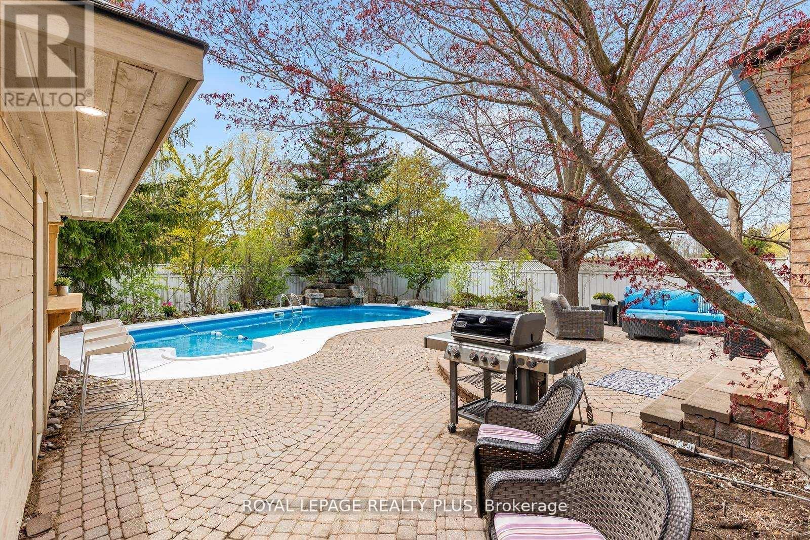 1504 Tanner Court, Oakville, Ontario  L6M 2Z3 - Photo 44 - W13433342