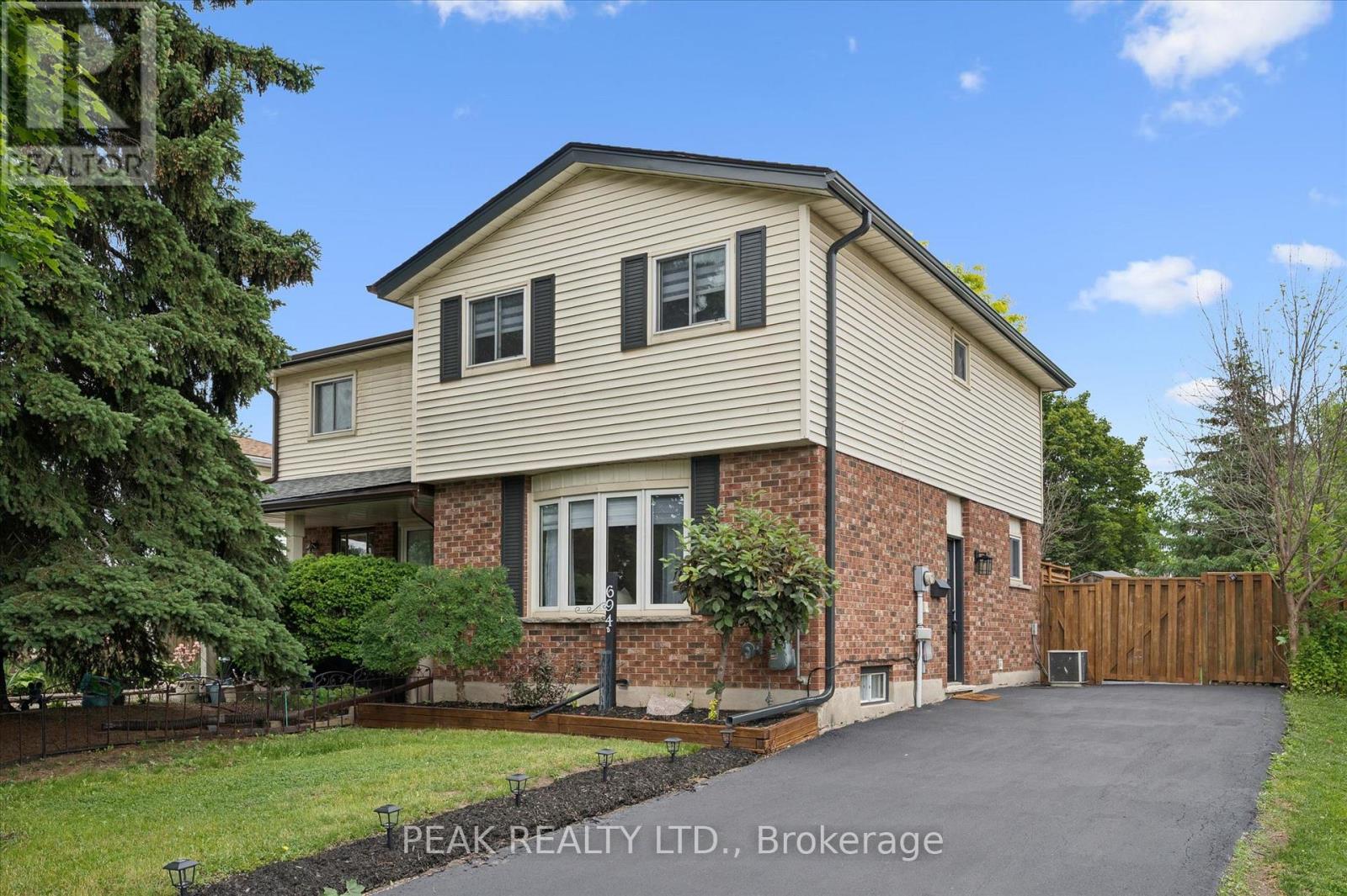 B - 694 HIGHPOINT AVENUE, Waterloo, Ontario