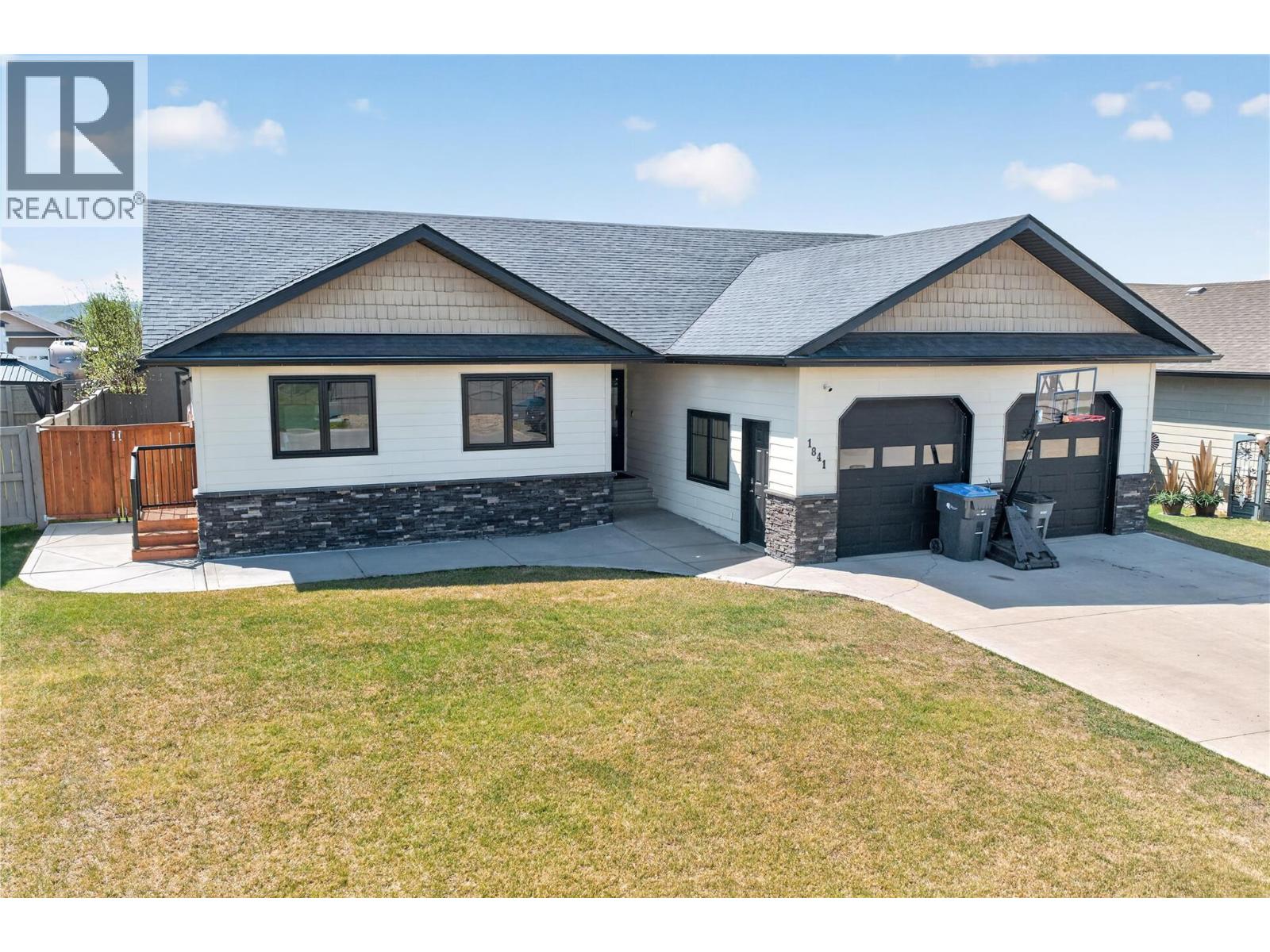 1841 85 Avenue, Dawson Creek, British Columbia