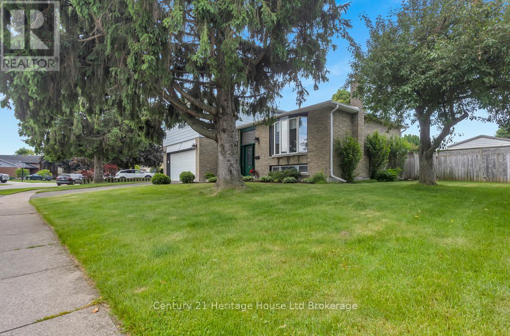 233 Diefenbaker Drive, Woodstock, Ontario  N4S 8K1 - Photo 2 - X13433334