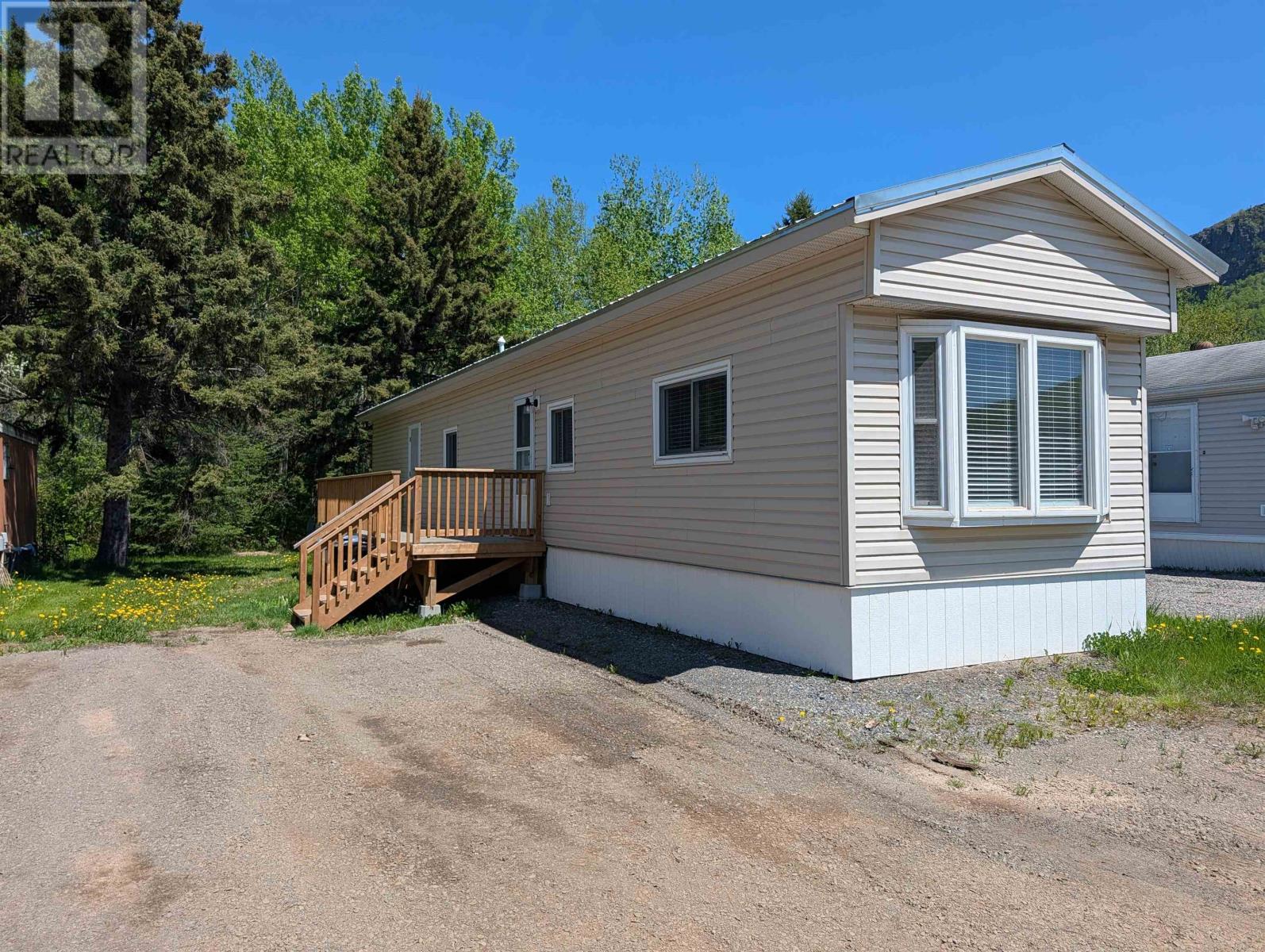 G11 1055 Chippewa Rd, Thunder Bay, Ontario  P7J 1J1 - Photo 1 - TB2601308