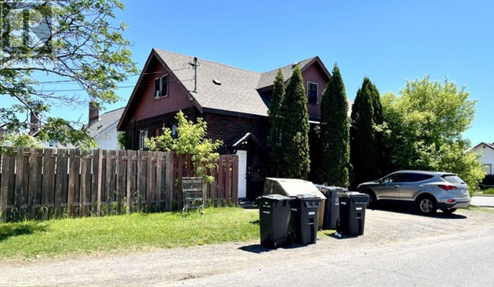 279 Frederica Street W, Thunder Bay, Ontario  P7E 3W5 - Photo 2 - TB2601387