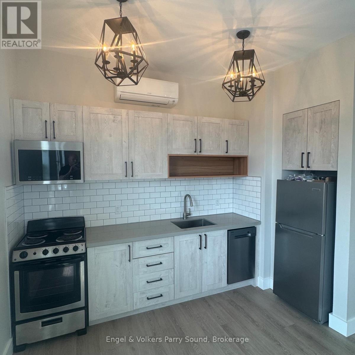 22 - 100 Muskoka Road N, Gravenhurst, Ontario  P1P 1S4 - Photo 2 - X13229978