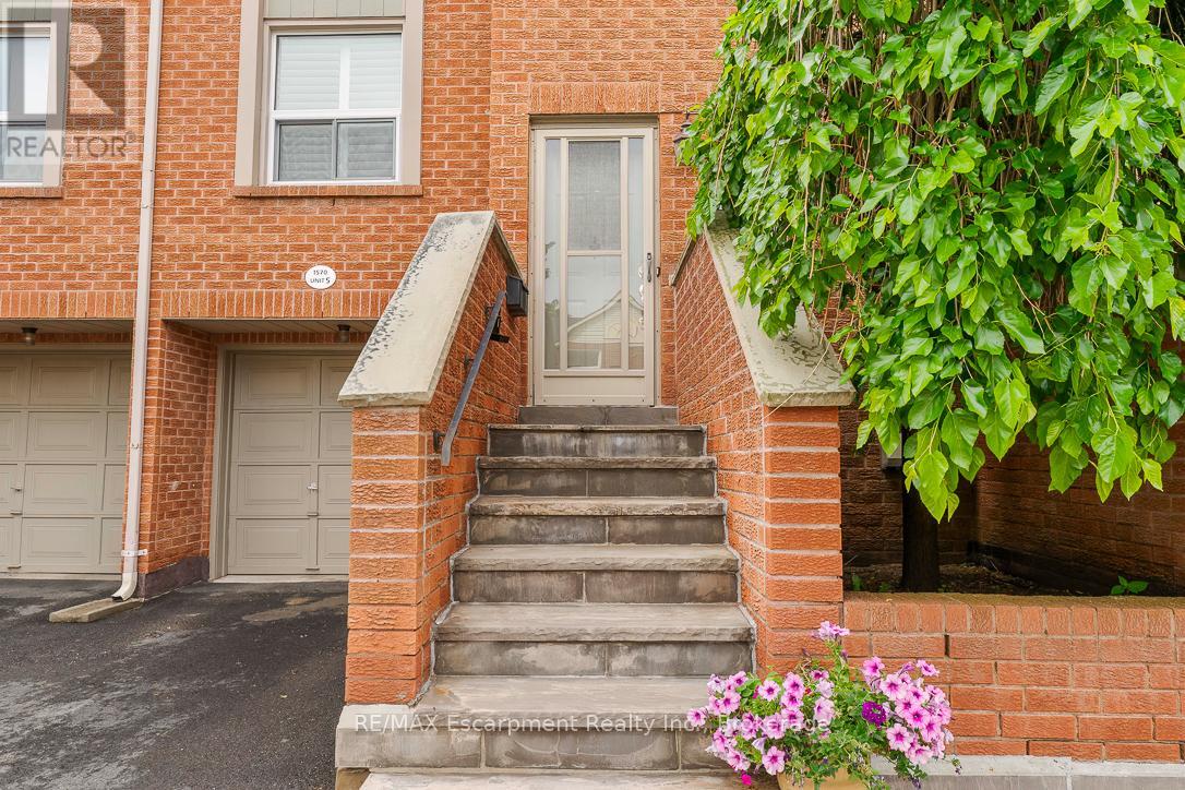 5 - 1570 Reeves Gate, Oakville, Ontario  L6M 3J3 - Photo 2 - W13433606