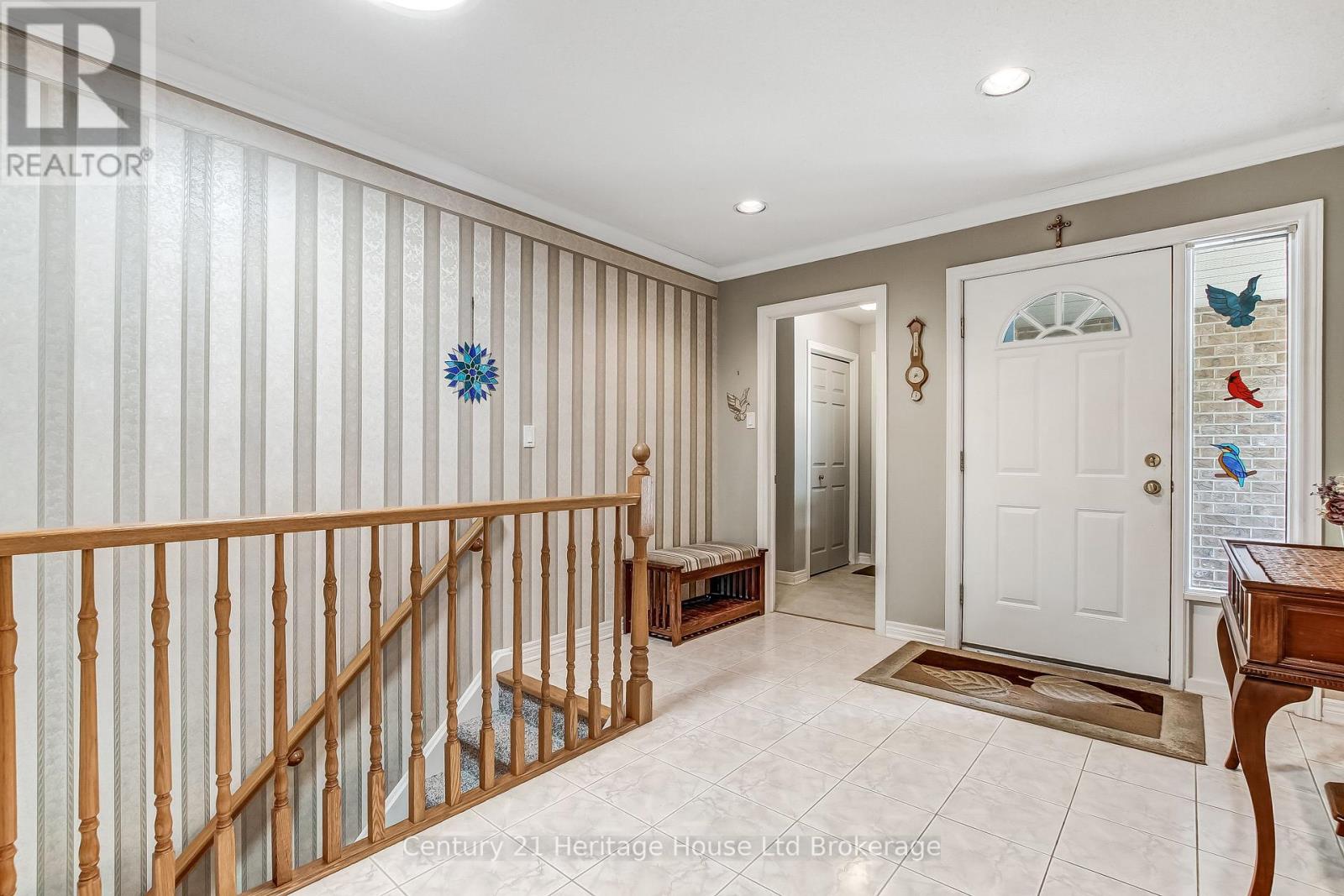 4 - 1465 Commissioners Road W, London South, Ontario N6K 1E2 - Photo 2 - X13433374