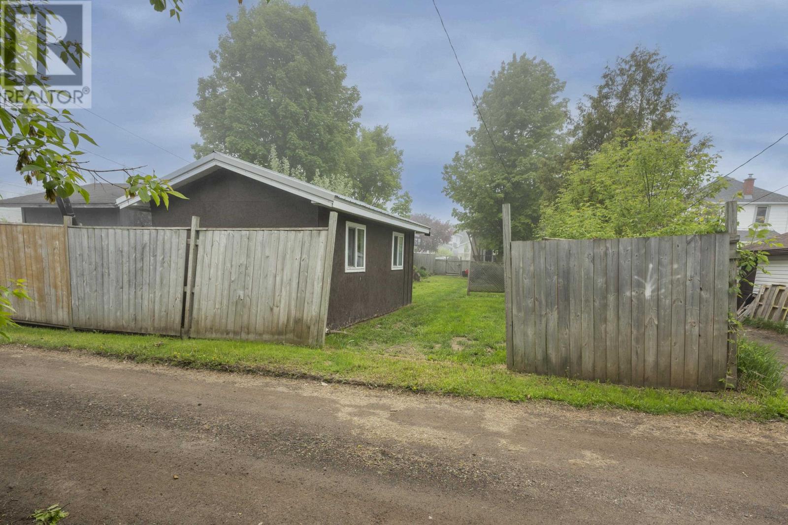 123 Francis St W, Thunder Bay, Ontario  P7E 4B8 - Photo 42 - TB2601476
