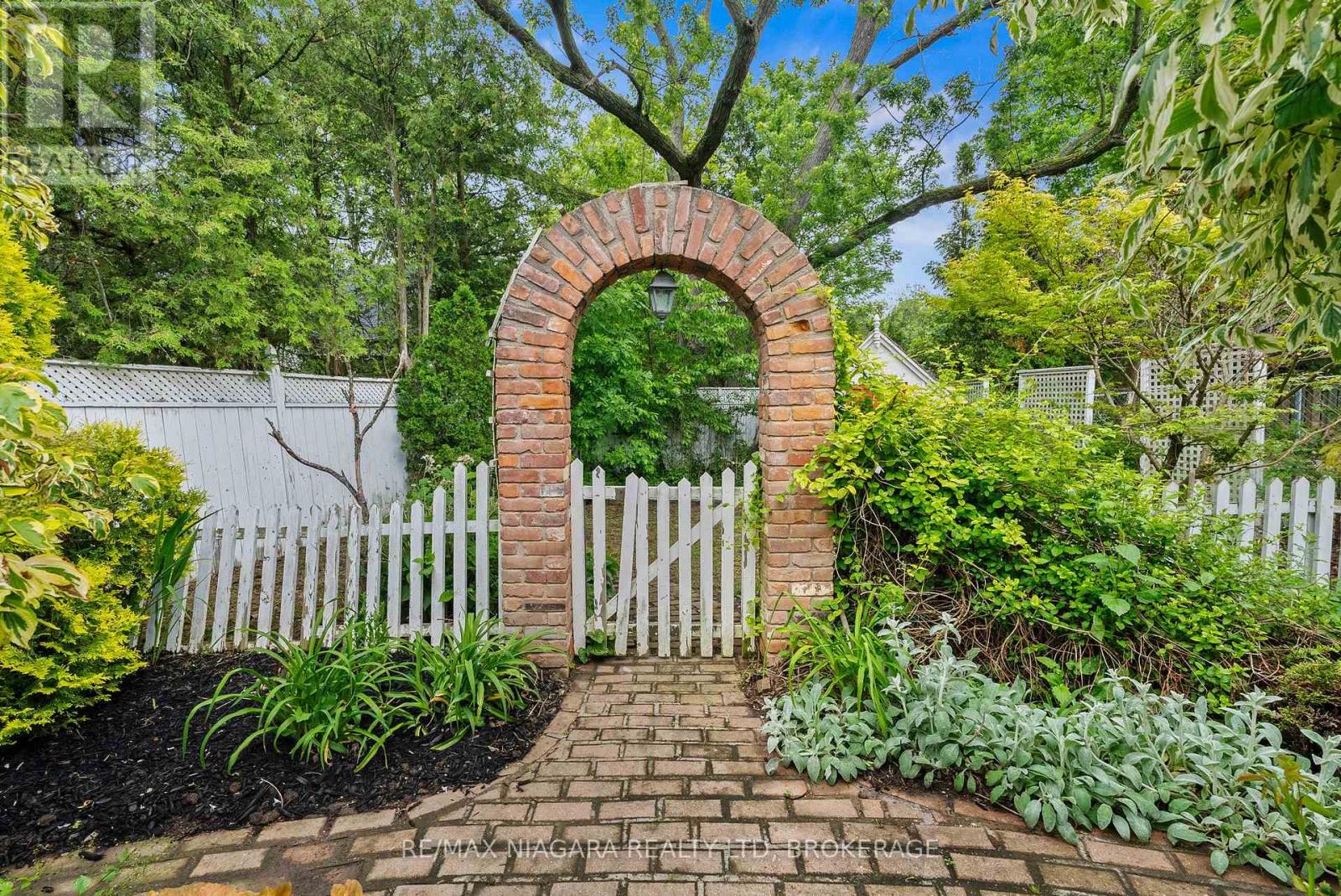 27 Oak Drive, Niagara-On-The-Lake, Ontario  L0S 1J0 - Photo 43 - X13433468