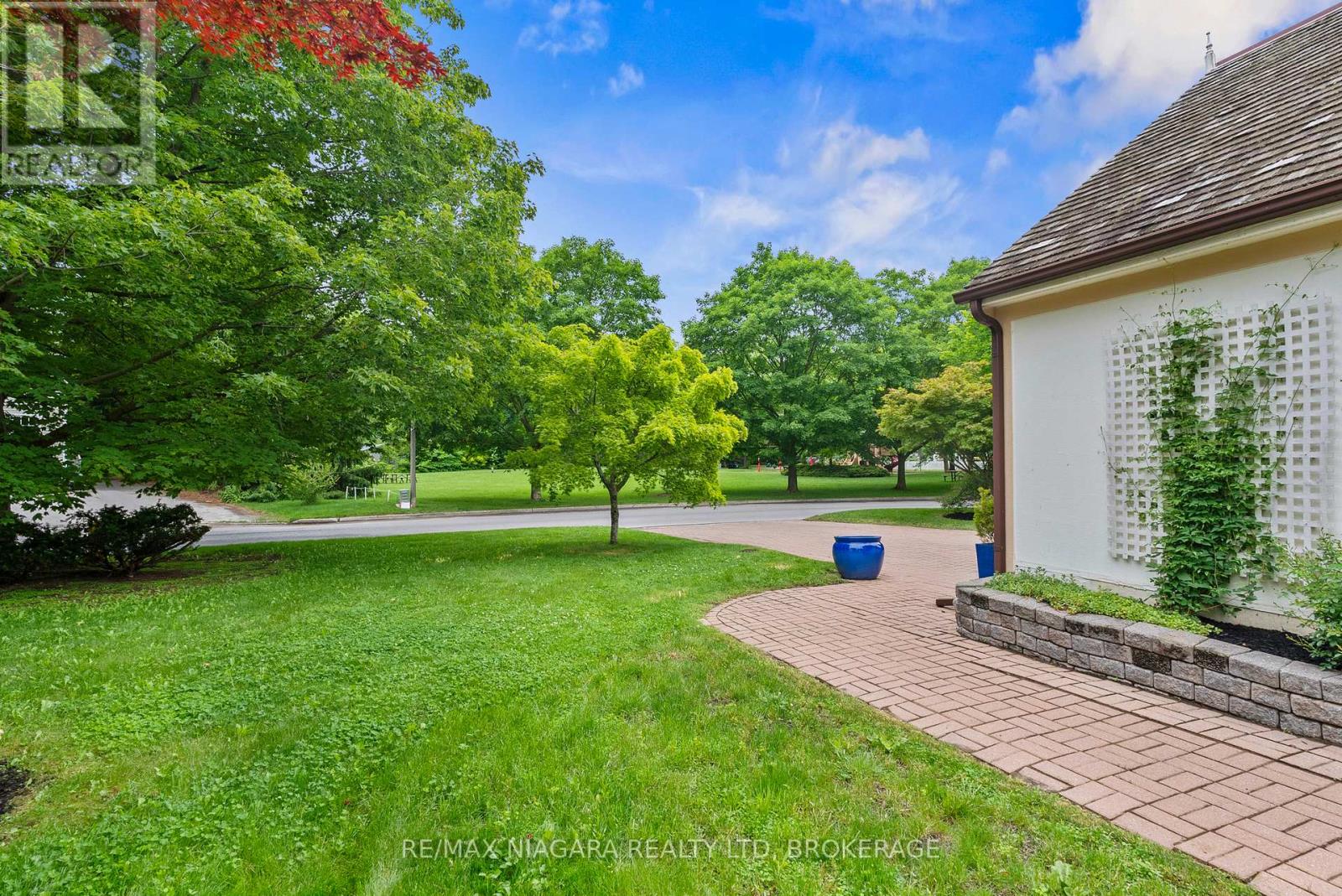 27 Oak Drive, Niagara-On-The-Lake, Ontario  L0S 1J0 - Photo 6 - X13433468