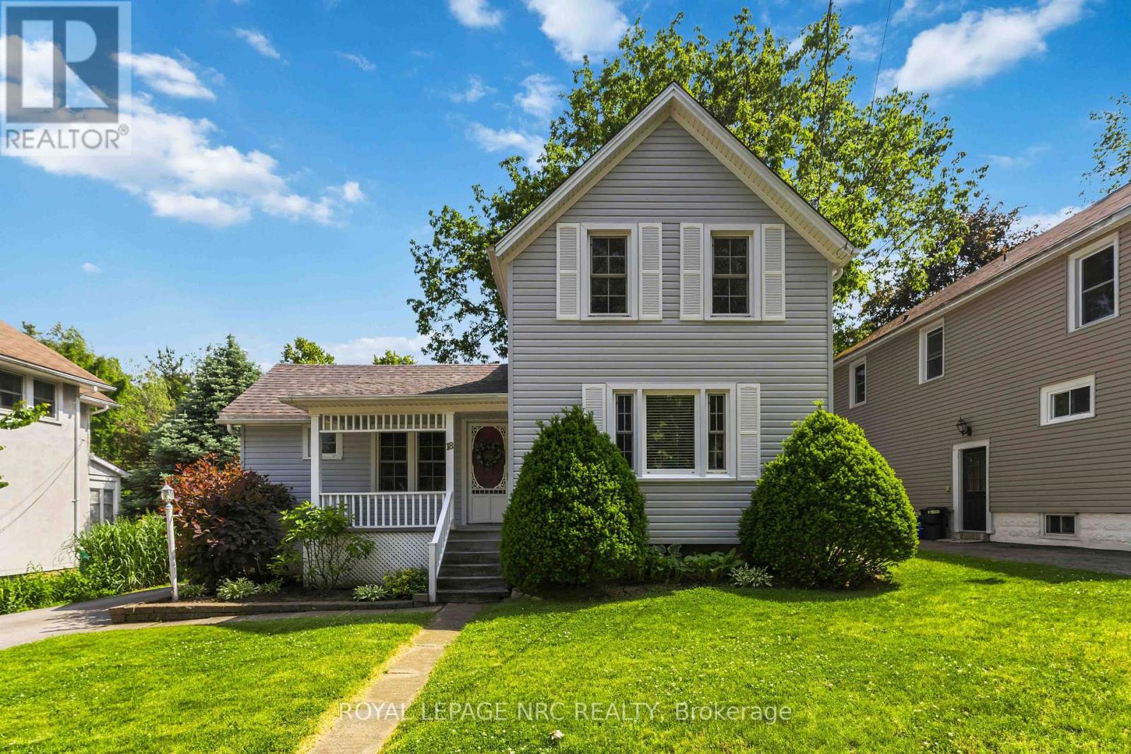 18 COLLEGE STREET, Pelham, Ontario