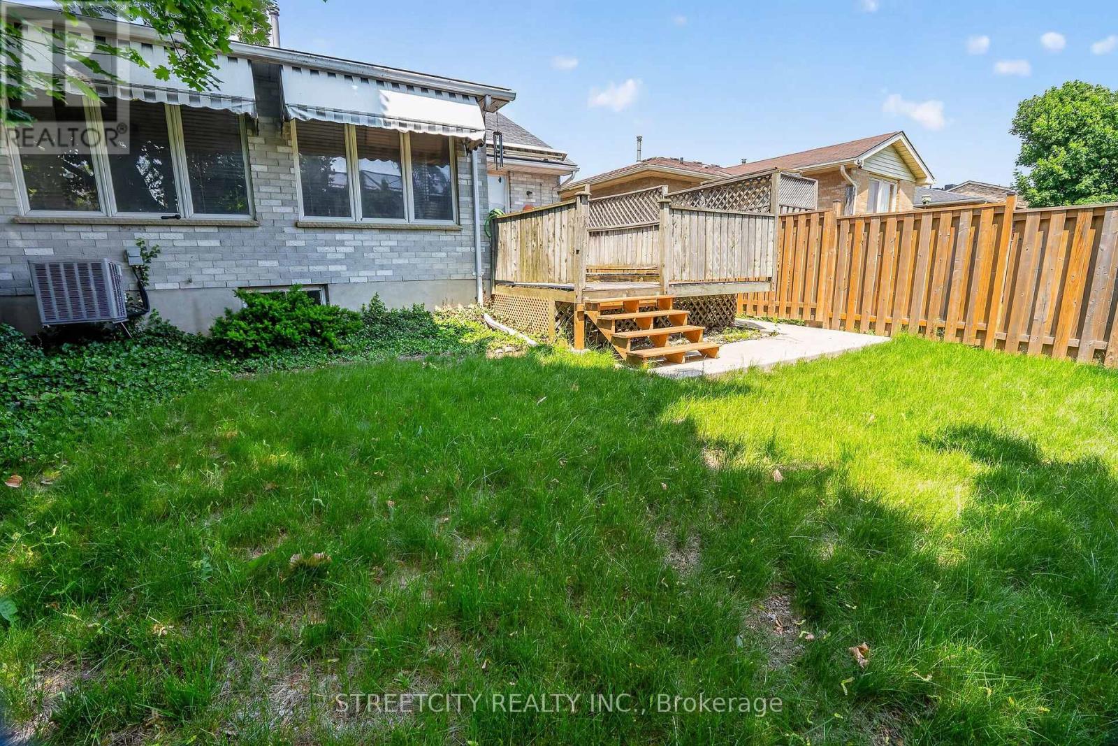 11 Rickwood Place, St. Thomas, Ontario  N5R 5Z3 - Photo 35 - X13429798