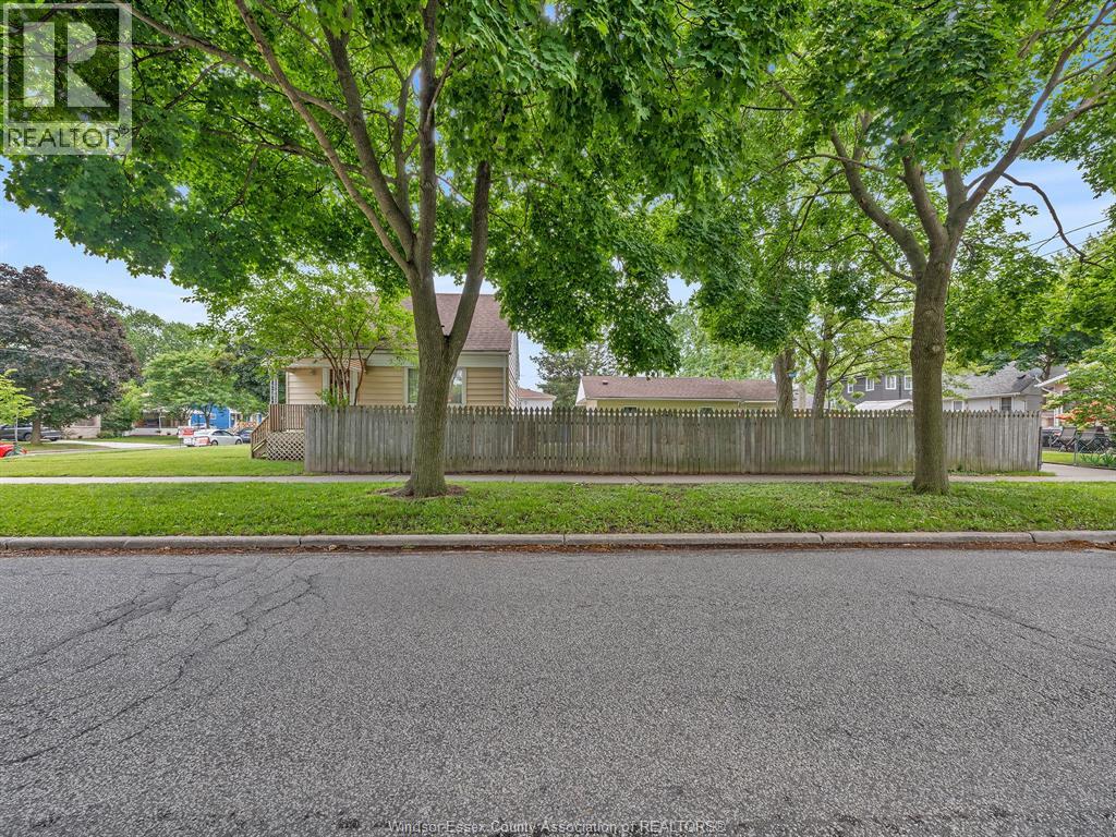 1803 Ellrose, Windsor, Ontario  N8W 4T7 - Photo 5 - 26013864