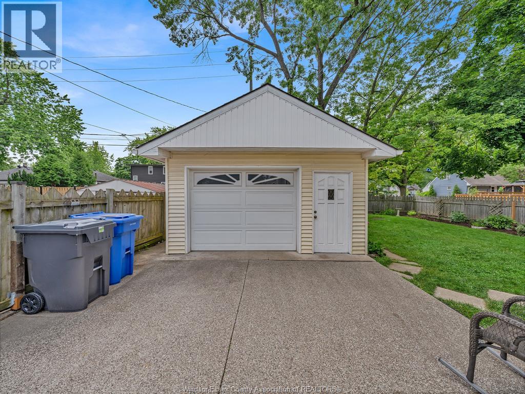 1803 Ellrose, Windsor, Ontario  N8W 4T7 - Photo 8 - 26013864