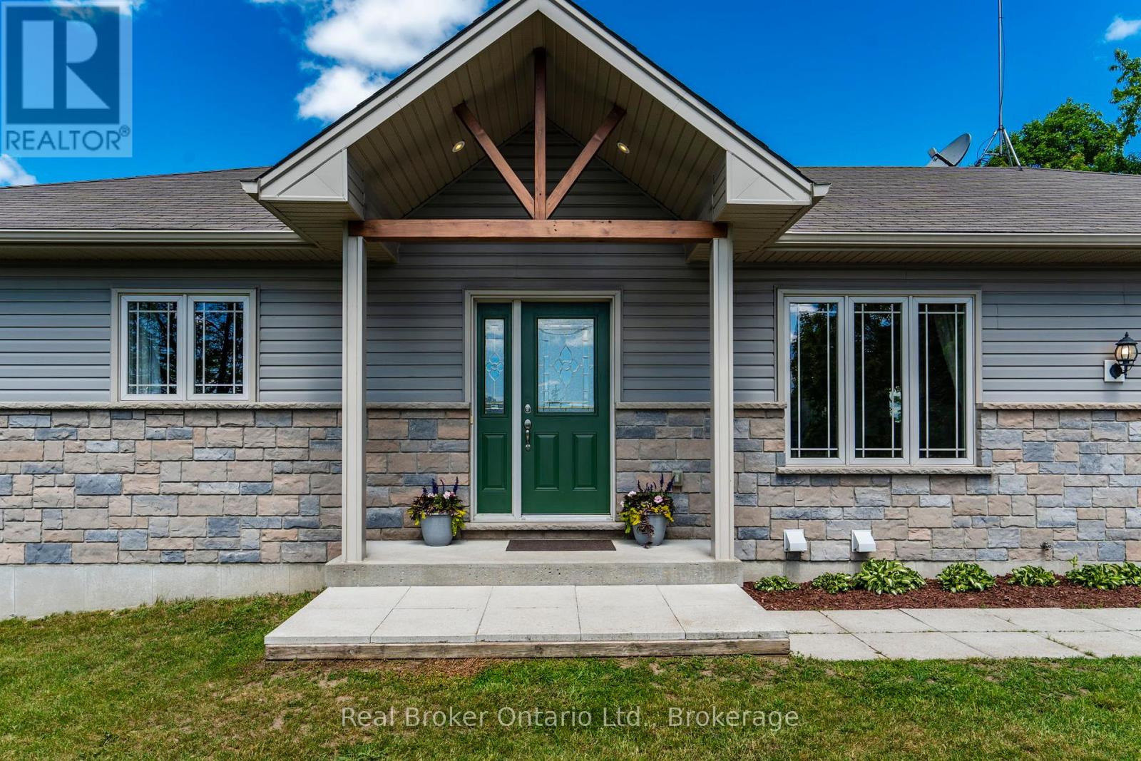 4984 Vasey Road, Tay, Ontario  L4R 4K3 - Photo 2 - S13433586