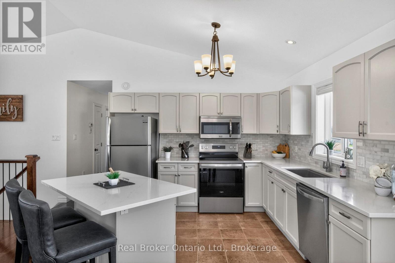 4984 Vasey Road, Tay, Ontario  L4R 4K3 - Photo 6 - S13433586