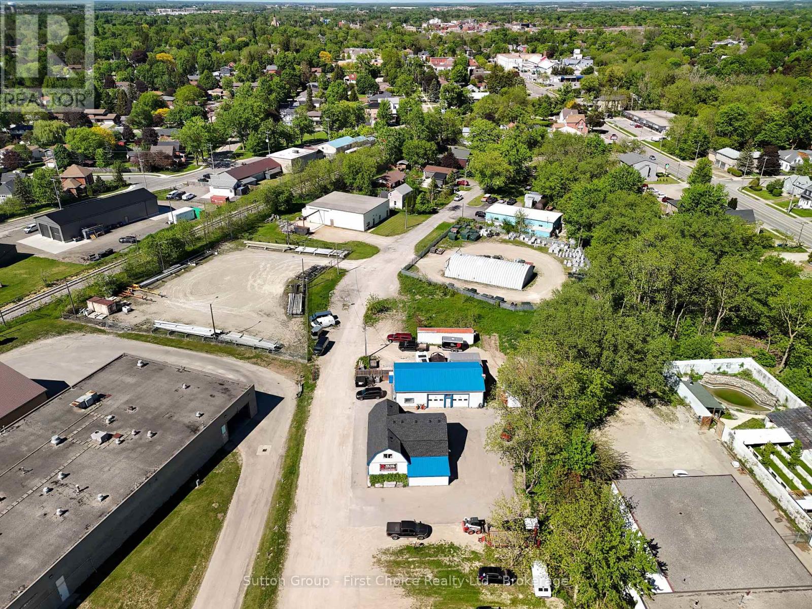 77 Whyte Avenue, Stratford, Ontario N5A 7K9 - Photo 21 - X13433530