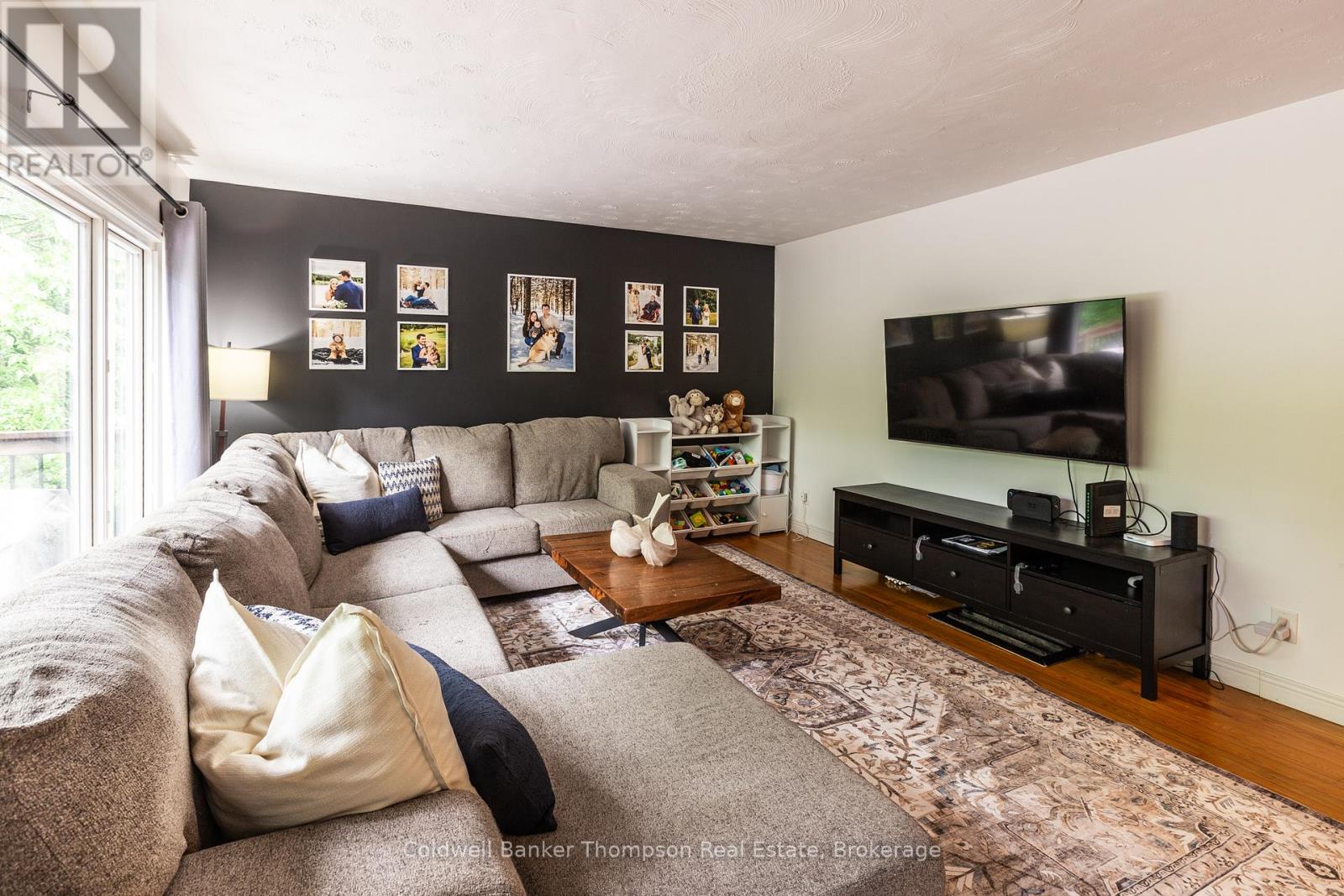 6 Johanna Street, Huntsville, Ontario P1H 1V5 - Photo 5 - X13433630