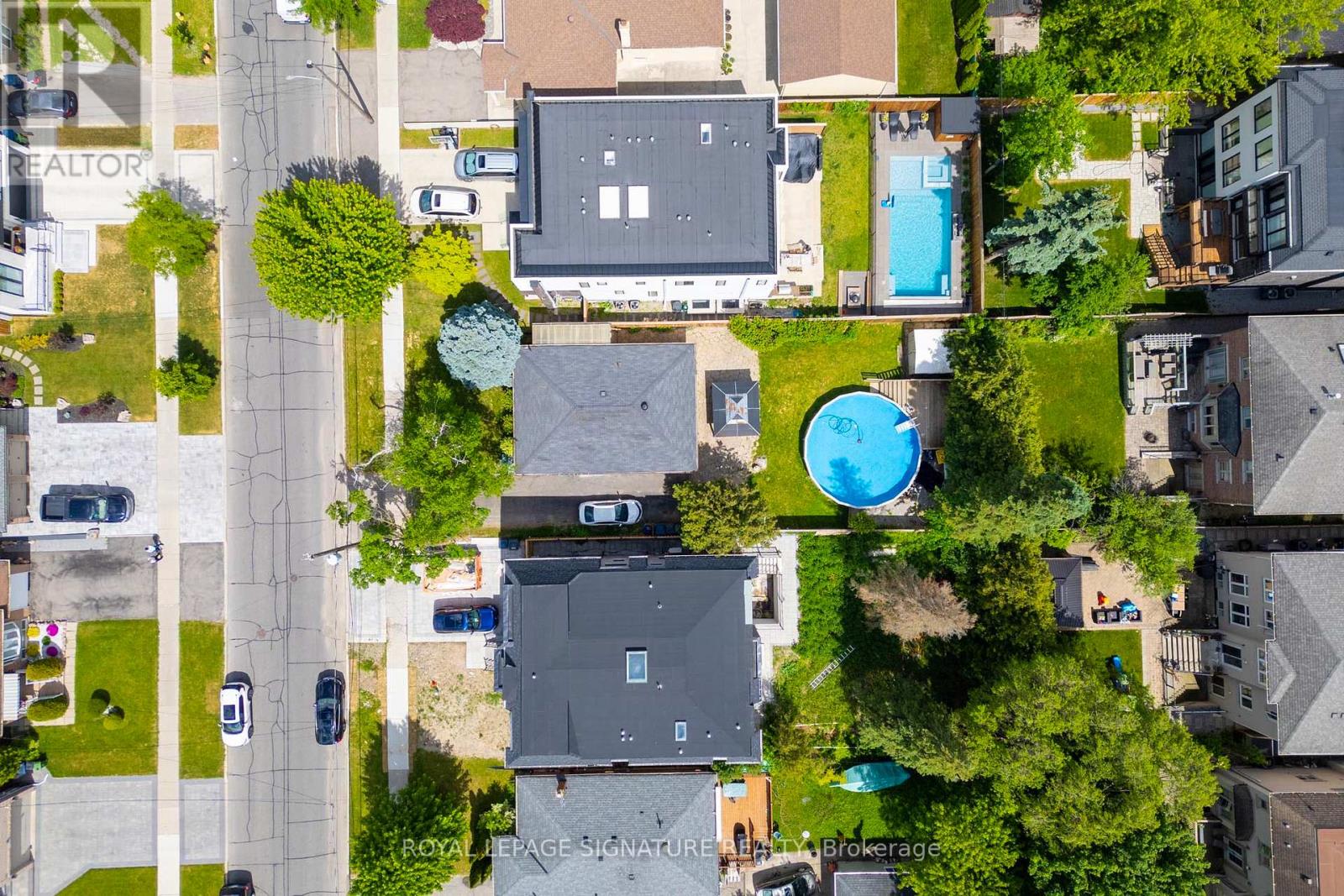 MAIN - 313 PATRICIA AVENUE, Toronto, Ontario