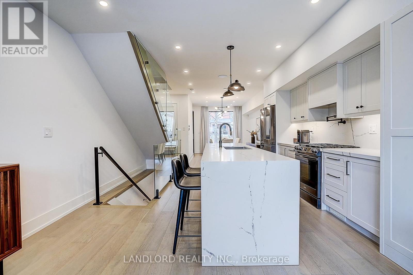 21 Shudell Avenue, Toronto, Ontario  M4J 1C5 - Photo 14 - E13433480