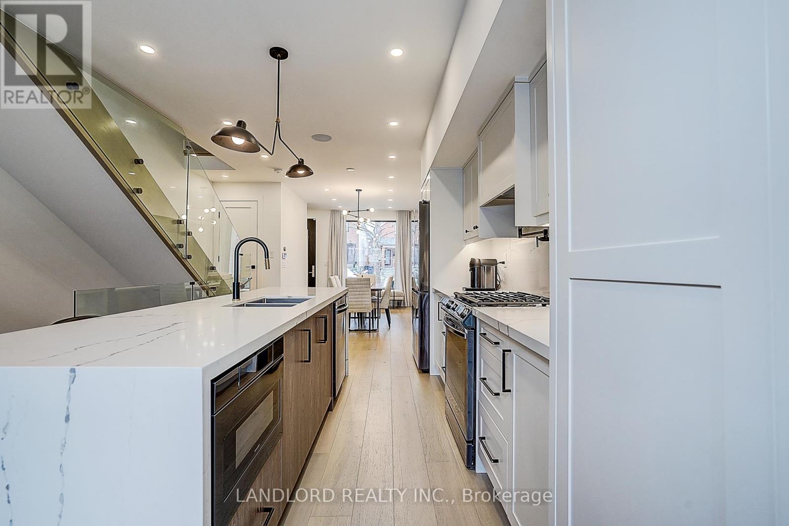 21 Shudell Avenue, Toronto, Ontario  M4J 1C5 - Photo 15 - E13433480