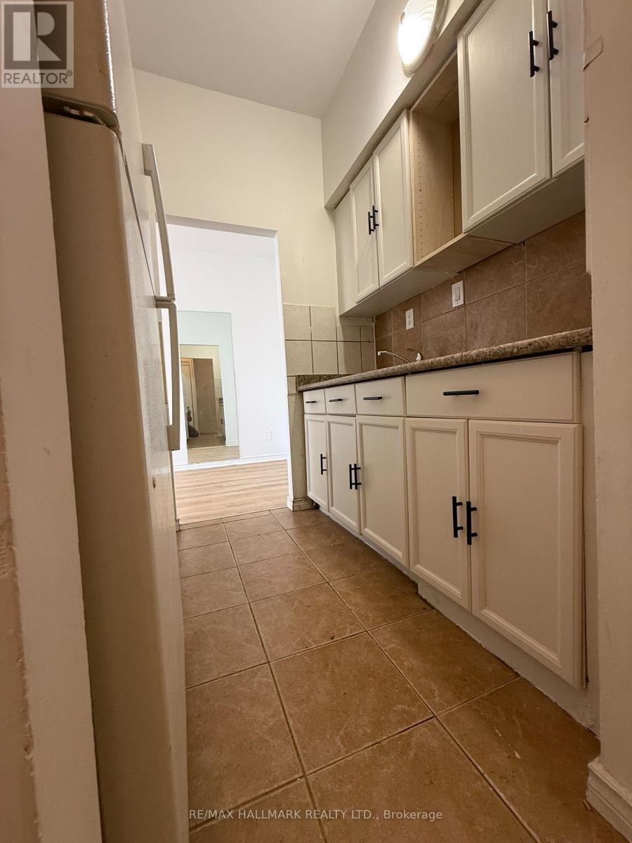 3 - 2881 Lawrence Avenue E, Toronto, Ontario  M1P 2S9 - Photo 8 - E13433676