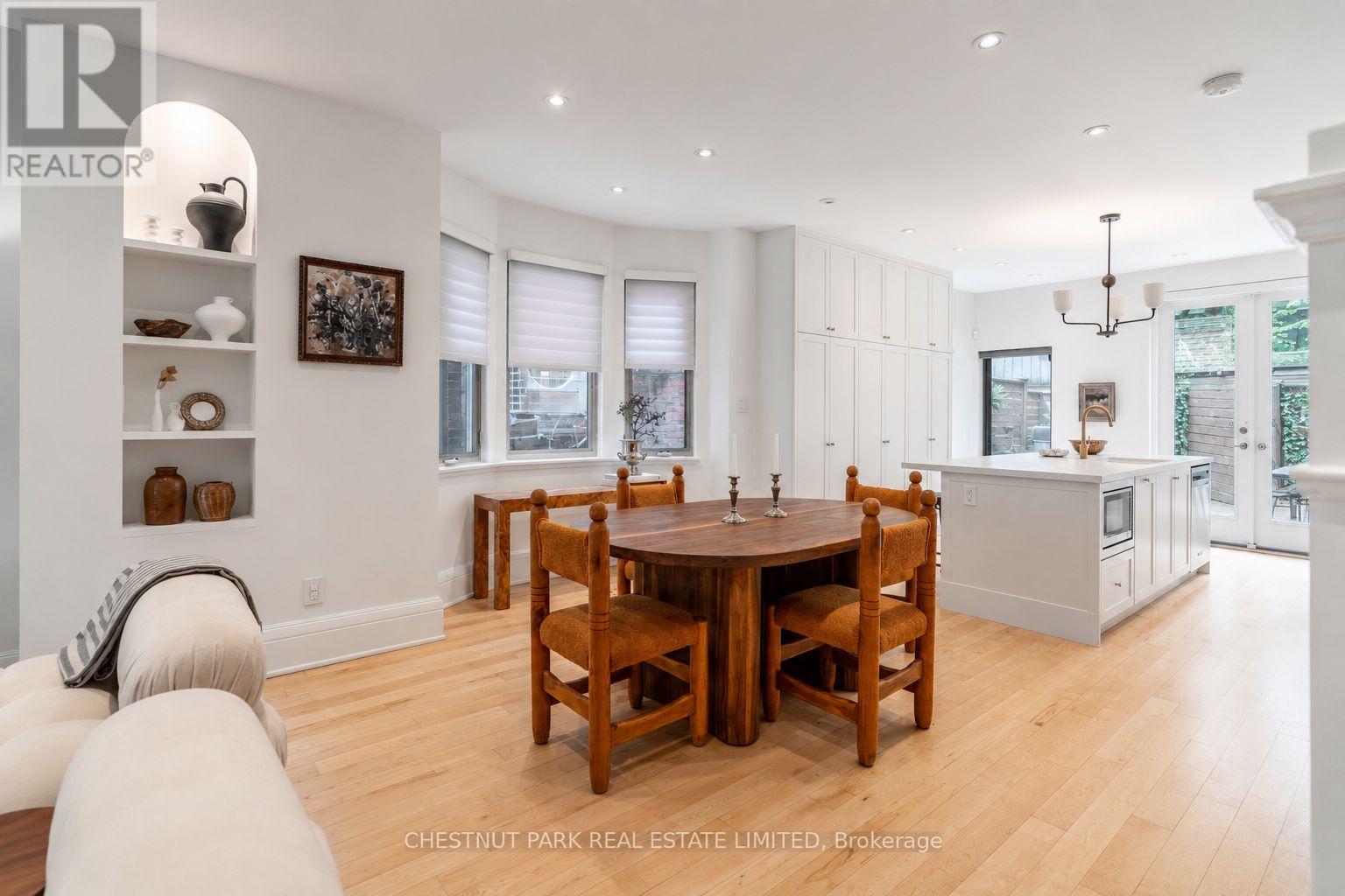 52 Bertmount Avenue, Toronto, Ontario  M4M 2X9 - Photo 15 - E13433684