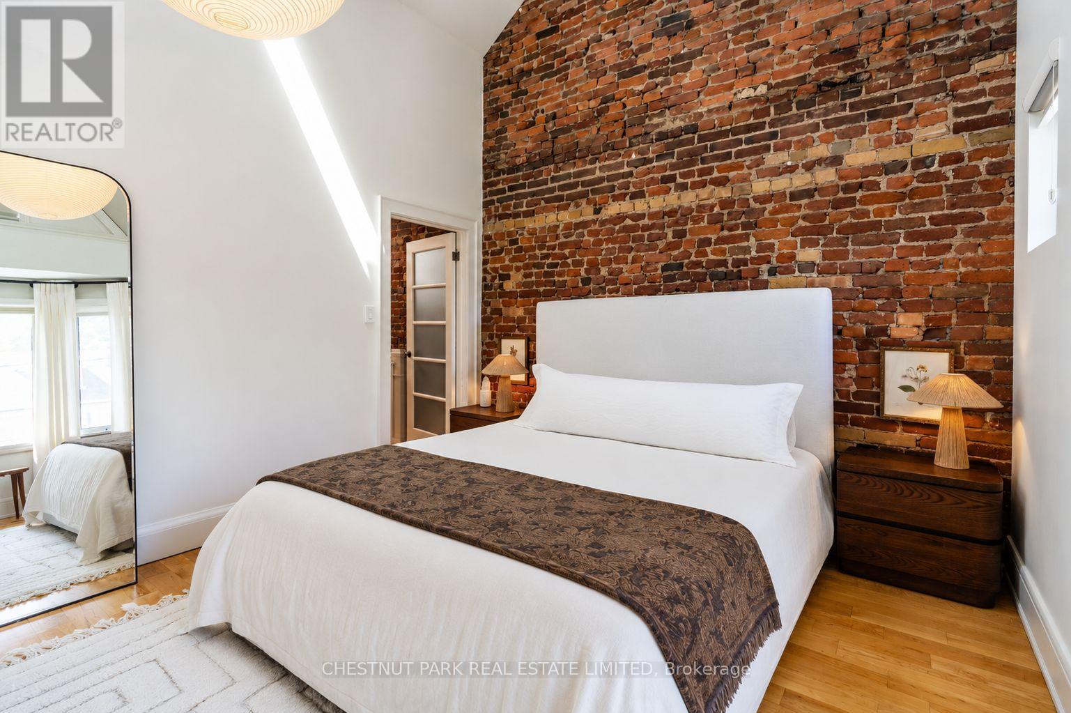 52 Bertmount Avenue, Toronto, Ontario  M4M 2X9 - Photo 23 - E13433684