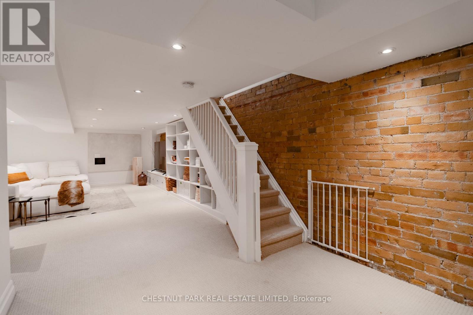 52 Bertmount Avenue, Toronto, Ontario  M4M 2X9 - Photo 36 - E13433684