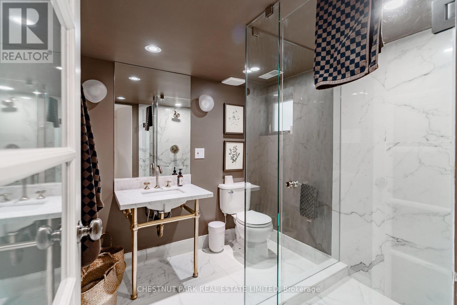 52 Bertmount Avenue, Toronto, Ontario  M4M 2X9 - Photo 40 - E13433684