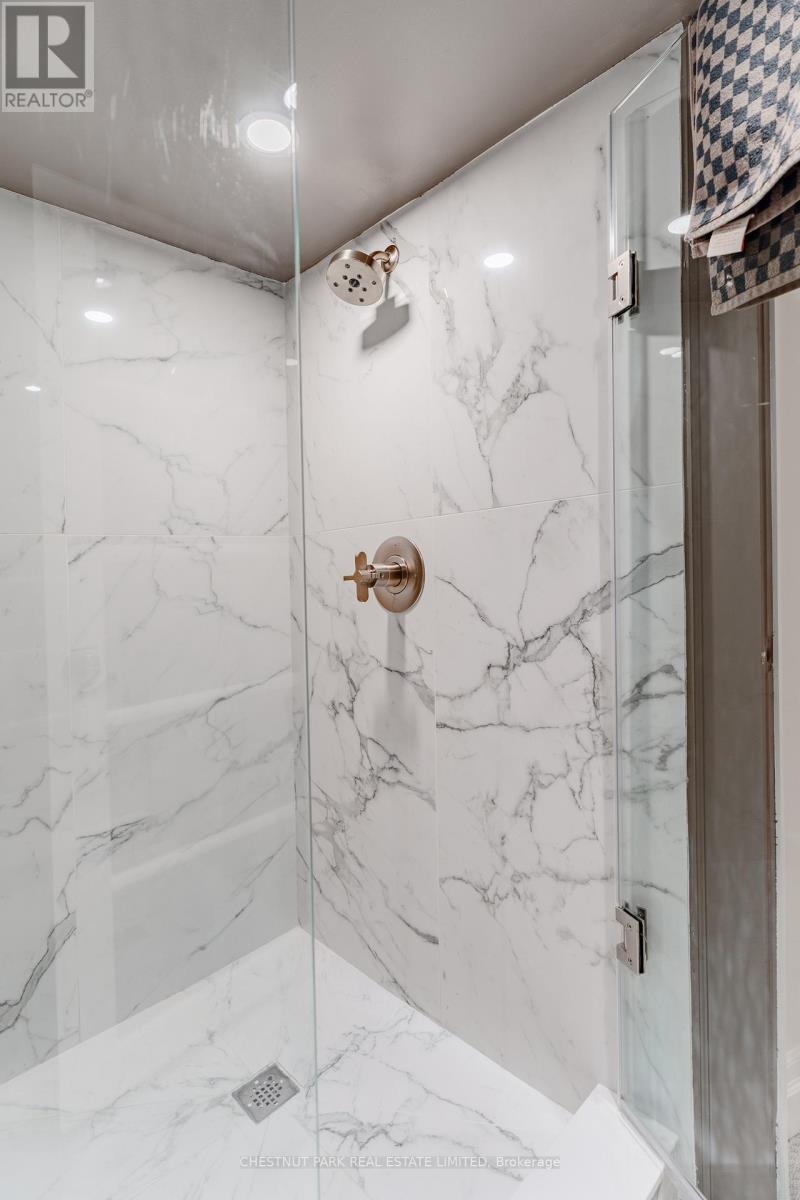 52 Bertmount Avenue, Toronto, Ontario  M4M 2X9 - Photo 41 - E13433684