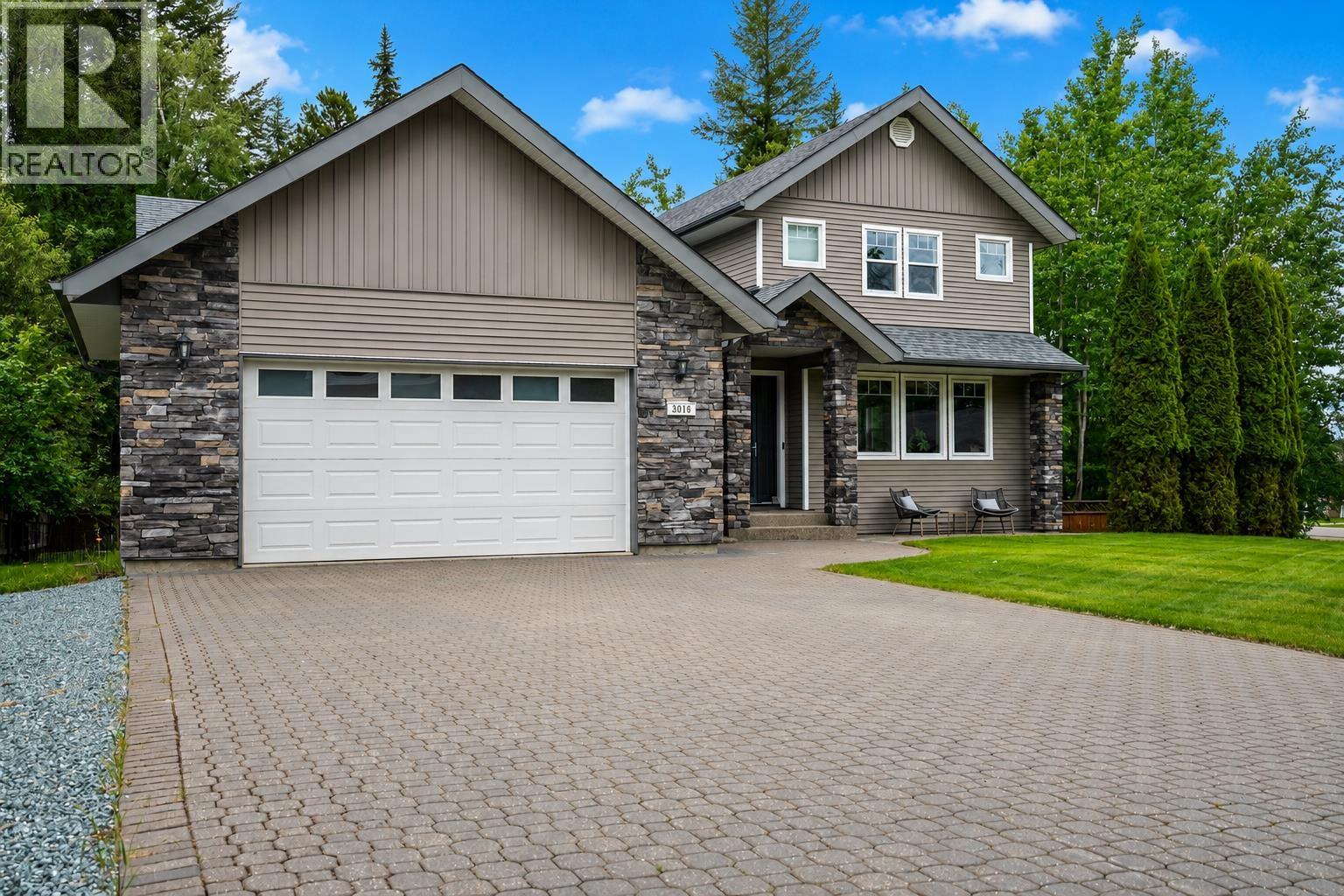 3016 RIDGEVIEW DRIVE