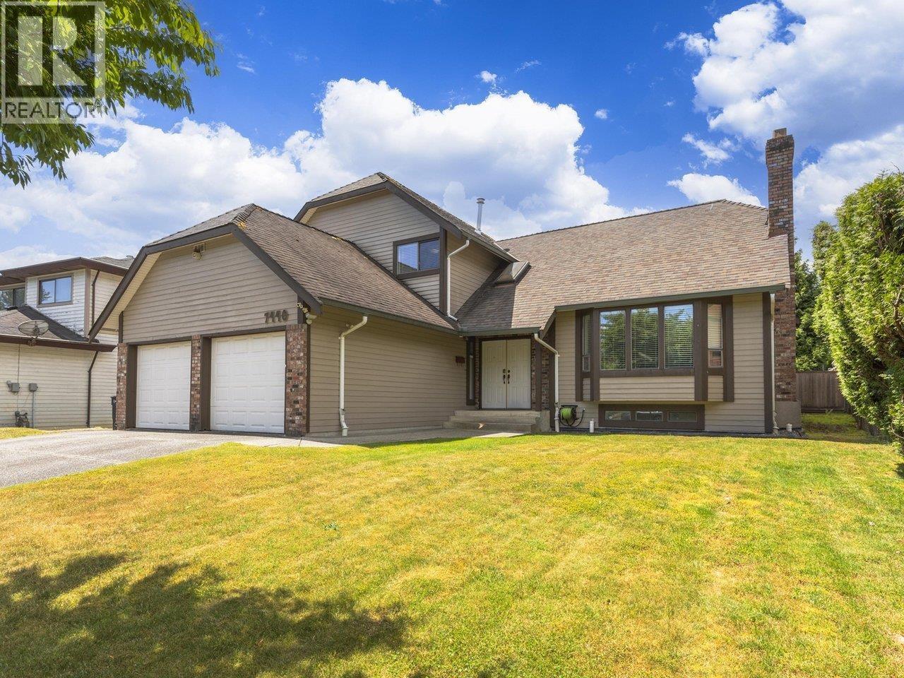 7440 Lawrence Drive, Burnaby, British Columbia  V5A 4G7 - Photo 2 - R3135029
