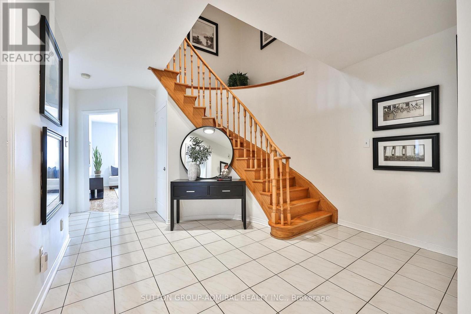 113 Redondo Drive, Vaughan, Ontario  L4J 7S6 - Photo 6 - N13433558