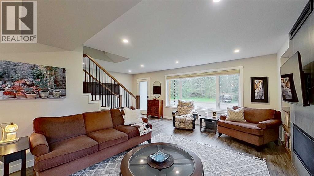 15 Echlin Court, Bragg Creek, Alberta  T0L 0K0 - Photo 6 - A2317140