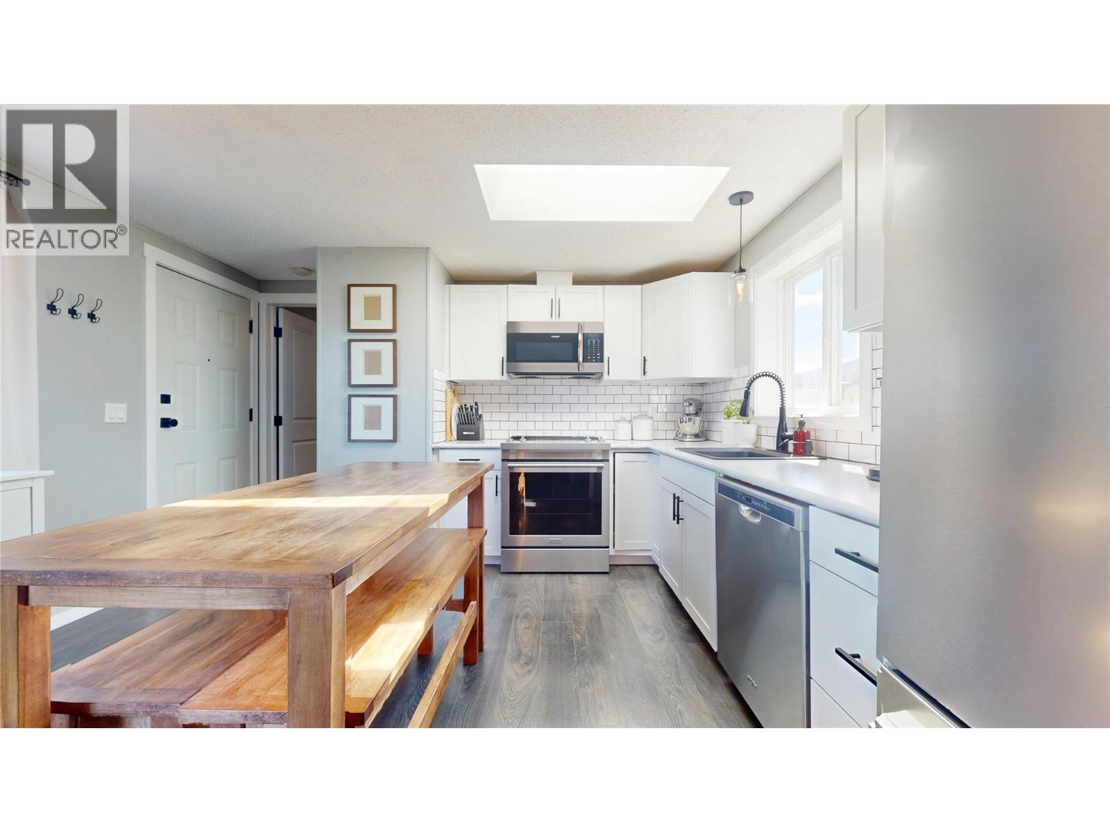 3251 45th Street S, Cranbrook, British Columbia V1C 7A1 - Photo 6 - 10384184