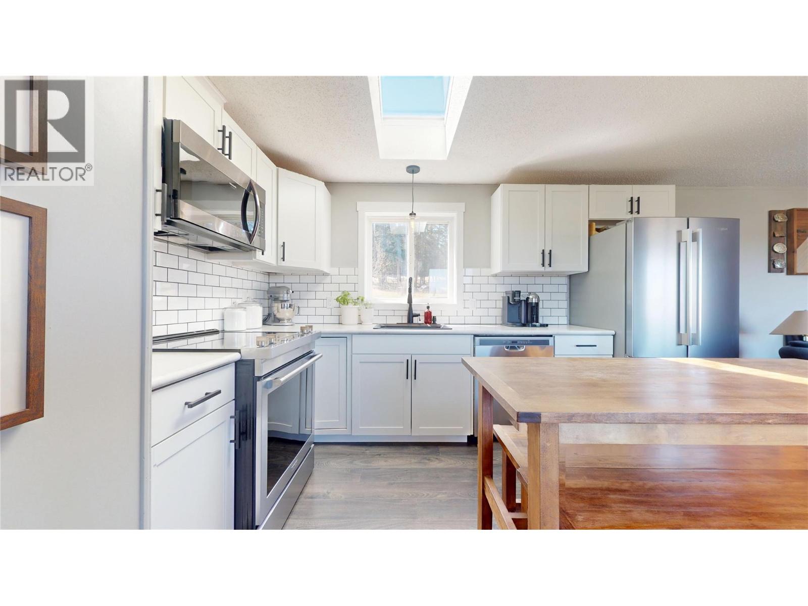 3251 45th Street S, Cranbrook, British Columbia V1C 7A1 - Photo 7 - 10384184
