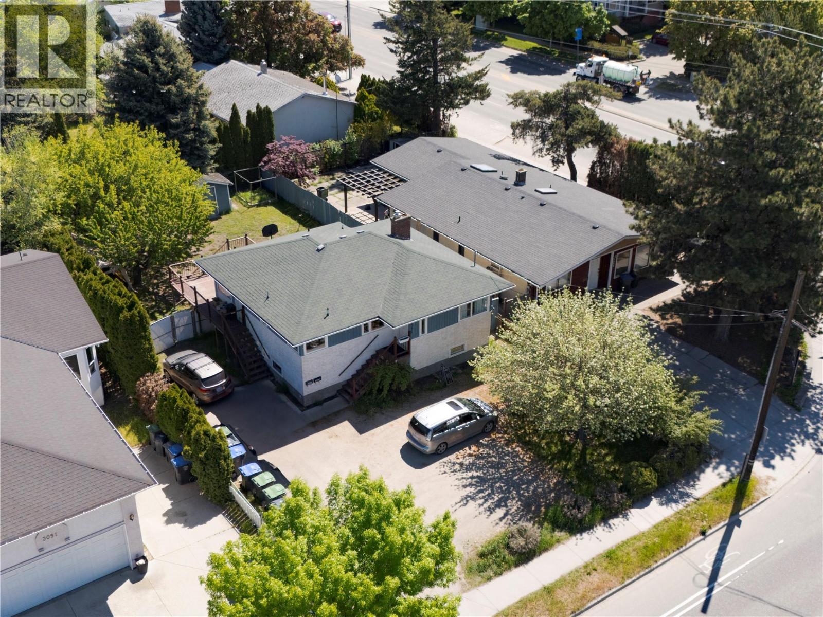 3095 Gordon Drive, Kelowna, British Columbia  V1W 3R1 - Photo 2 - 10390976
