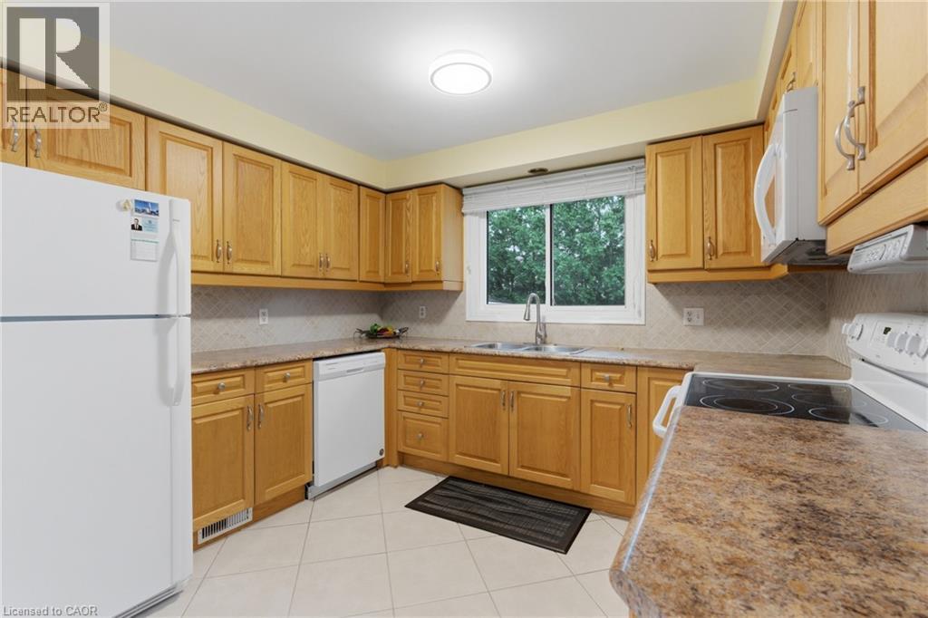 61 San Pedro Drive, Hamilton, Ontario  L9C 2C4 - Photo 14 - 40838141