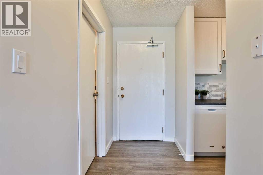 201, 405 Columbia Boulevard W, Lethbridge, Alberta  T1K 5R8 - Photo 2 - A2320130