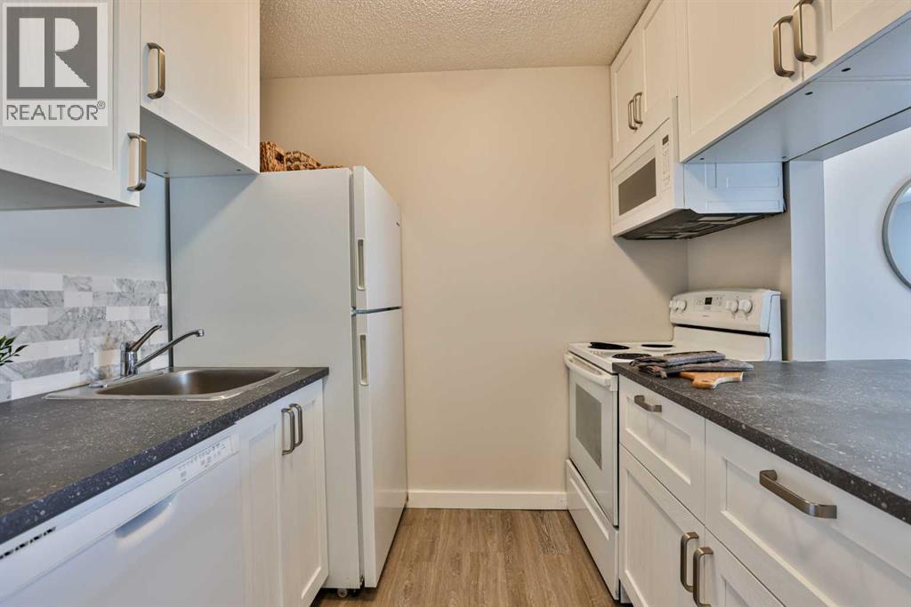 201, 405 Columbia Boulevard W, Lethbridge, Alberta  T1K 5R8 - Photo 4 - A2320130