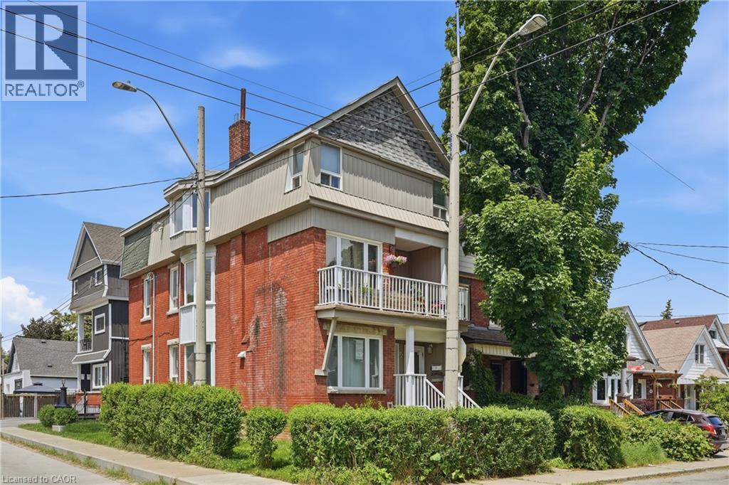 52 Cedar Avenue, Hamilton, Ontario  L8M 3A5 - Photo 2 - 40839107
