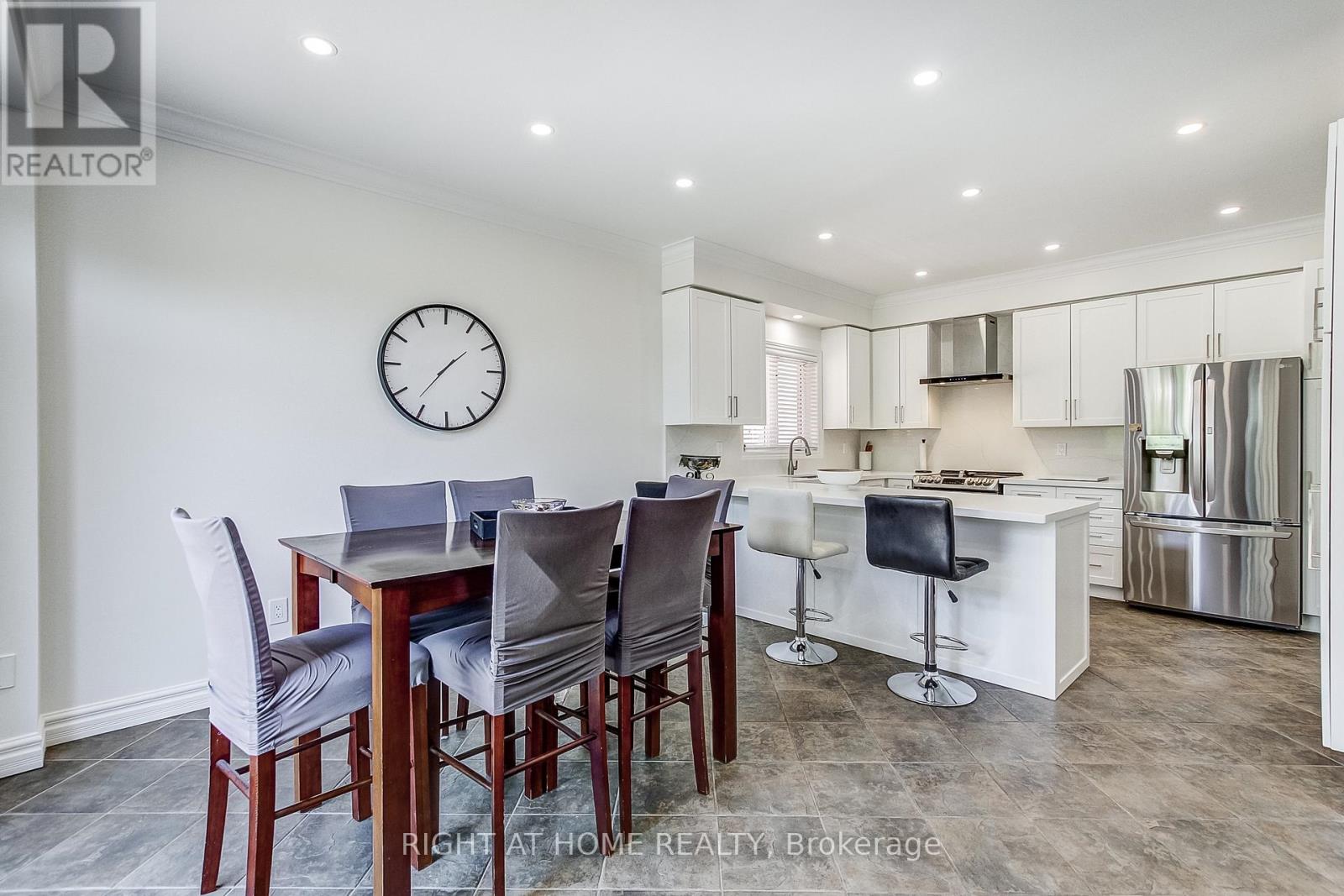 481 Heath Street, Oakville, Ontario  L6H 6N8 - Photo 18 - W13433390