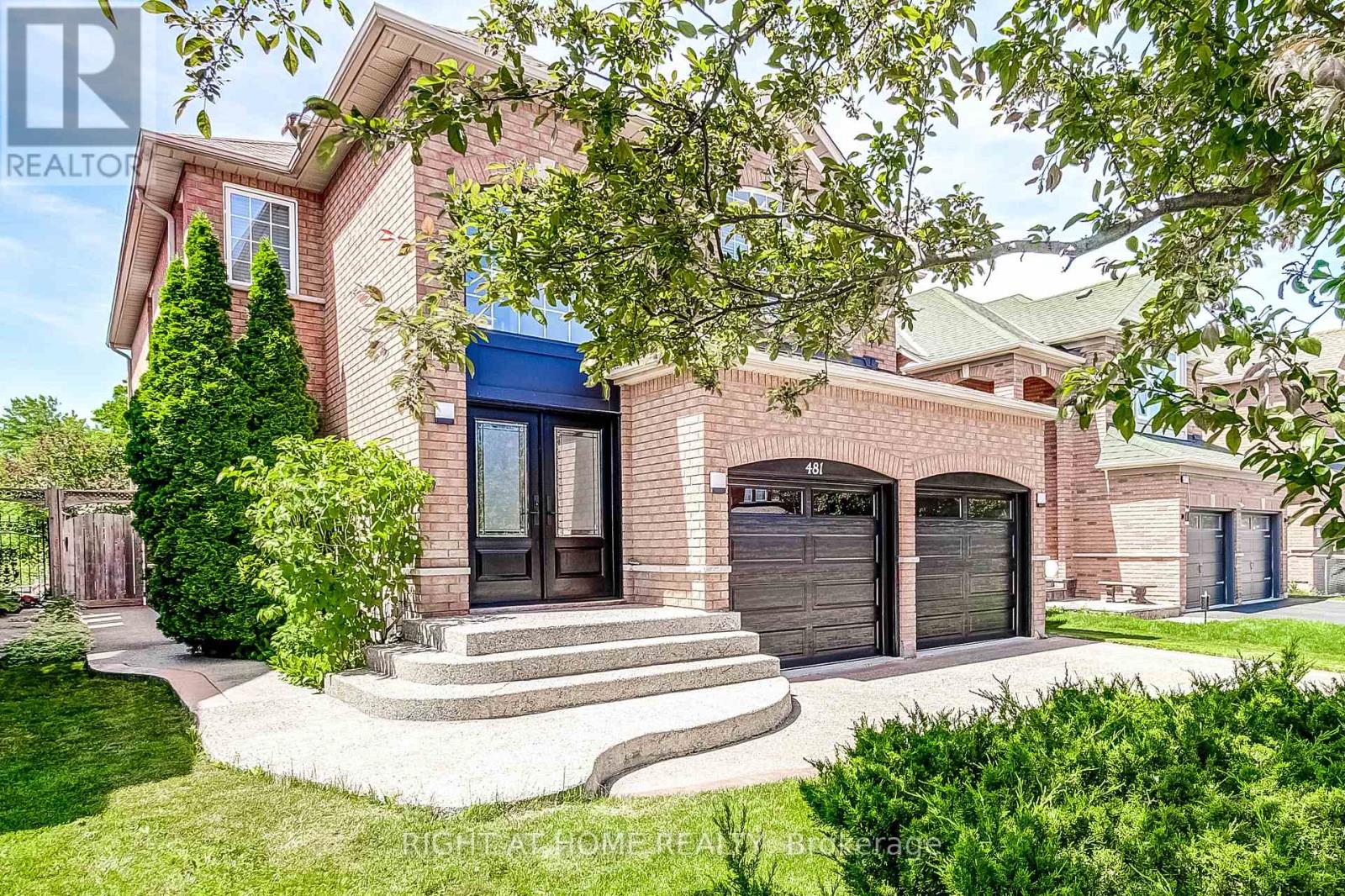 481 Heath Street, Oakville, Ontario  L6H 6N8 - Photo 2 - W13433390