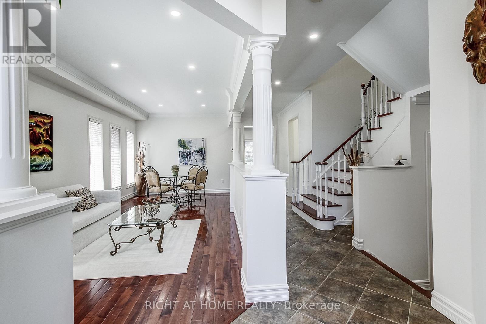 481 Heath Street, Oakville, Ontario  L6H 6N8 - Photo 6 - W13433390