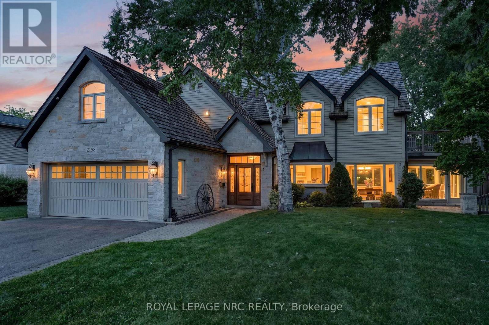 2158 Fowler Lane, Mississauga, Ontario  L5K 1B8 - Photo 3 - W13433456